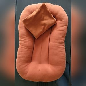 Snuggle Me Organic Infant lounger AND cover